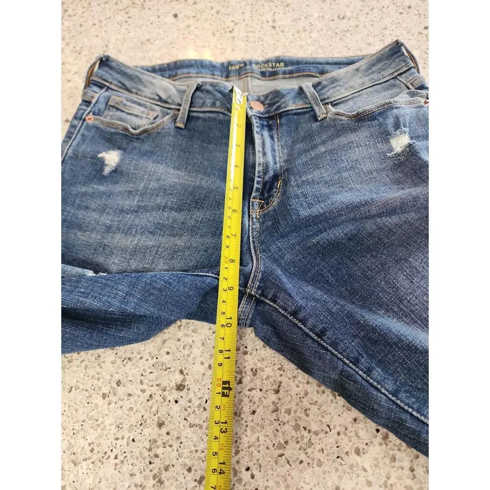 Jeans - Picture 8 of 9